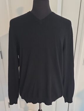 Club Room 100% Cashmere Black V-Neck Men's Sweater